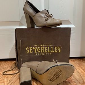 Seychelles Who Are You With Size 7.5
